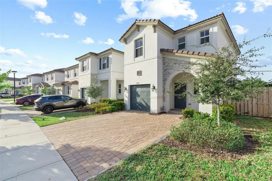 2405 NW 131st Cir, Miami, FL 33167 - Image #3