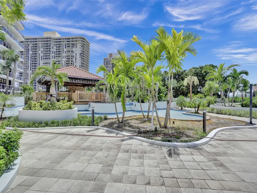 20281 E Country Club Dr #405, Aventura, FL 33180 - Image #3