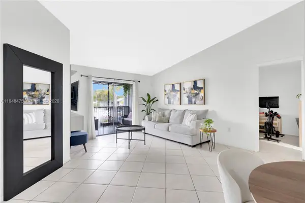 20761 NE 4th Pl #205, Miami, FL 33179