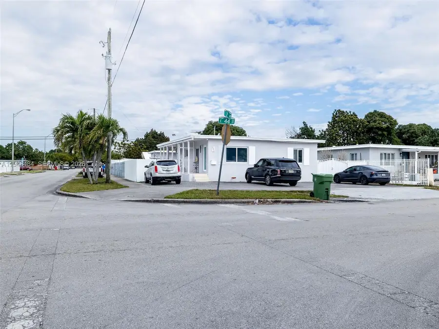 201 E 44th St, Hialeah, FL 33013 - Image #2