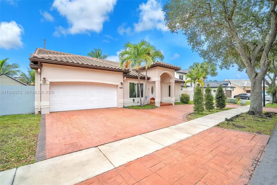 19211 NW 88th Ct, Hialeah, FL 33018 - Image #2
