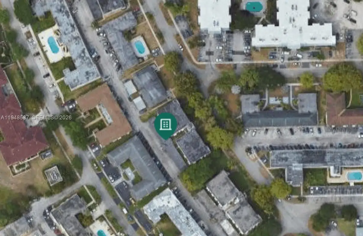 412 S Luna Ct #11, Hollywood, FL 33021 - Image #1