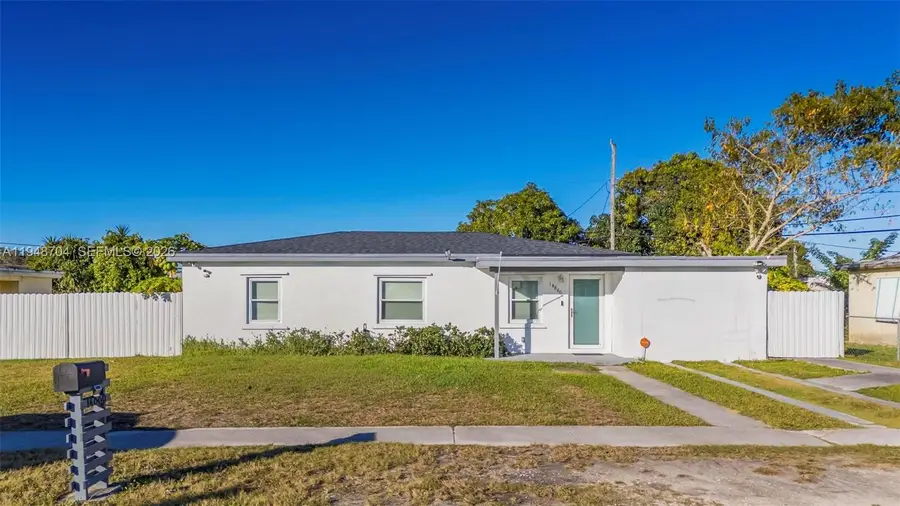 14860 Buchanan St, Miami, FL 33176 - Image #2