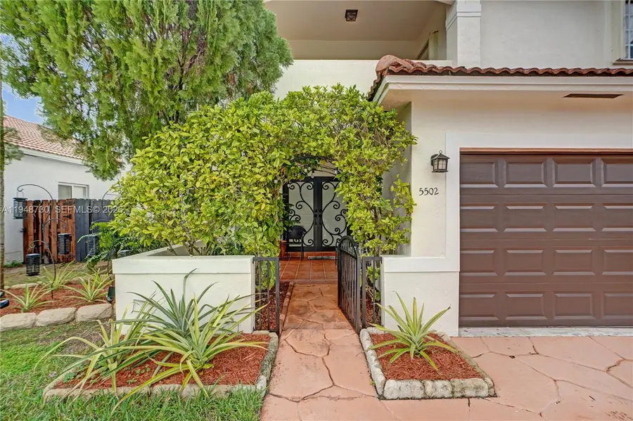 5502 SW 162nd Pl, Miami, FL 33185 - Image #3