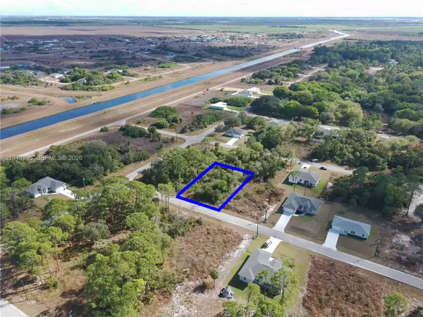 315 Ivanhoe Ave, La Belle, FL 33935