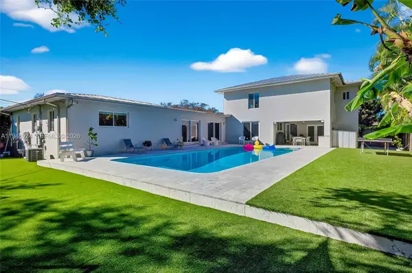 831 NE 109th St, Biscayne Park, FL 33161