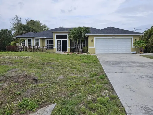713 Palmetto Ave, Lehigh Acres, FL 33972