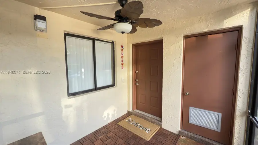 410 Lakeview Dr #103, Weston, FL 33326 - Image #3
