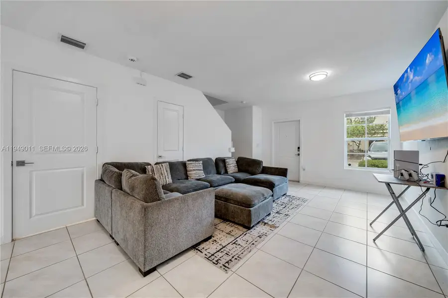 540 NE 5th Ln, Florida City, FL 33034 - Image #2