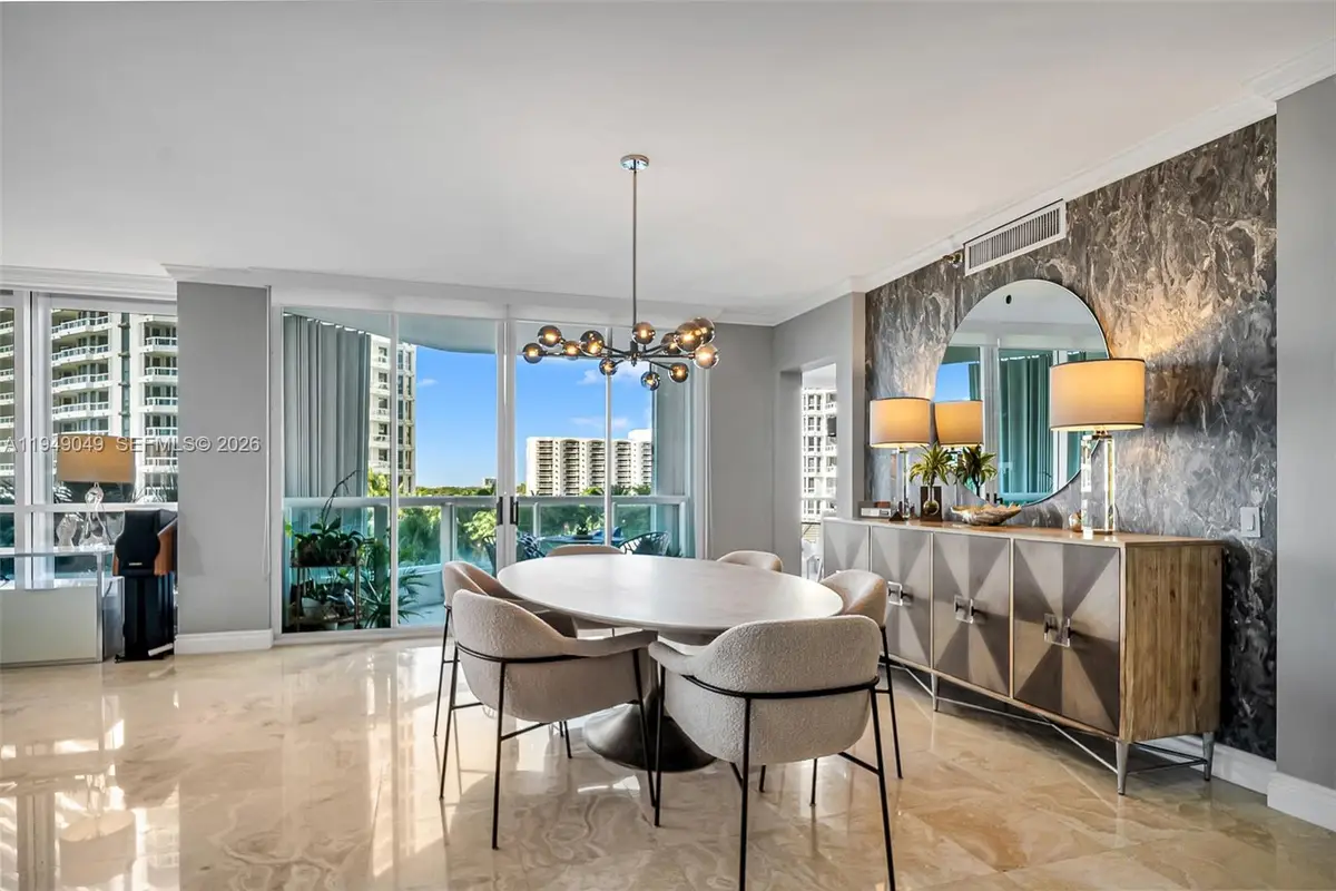 21150 Point Pl #702, Aventura, FL 33180 - Image #1