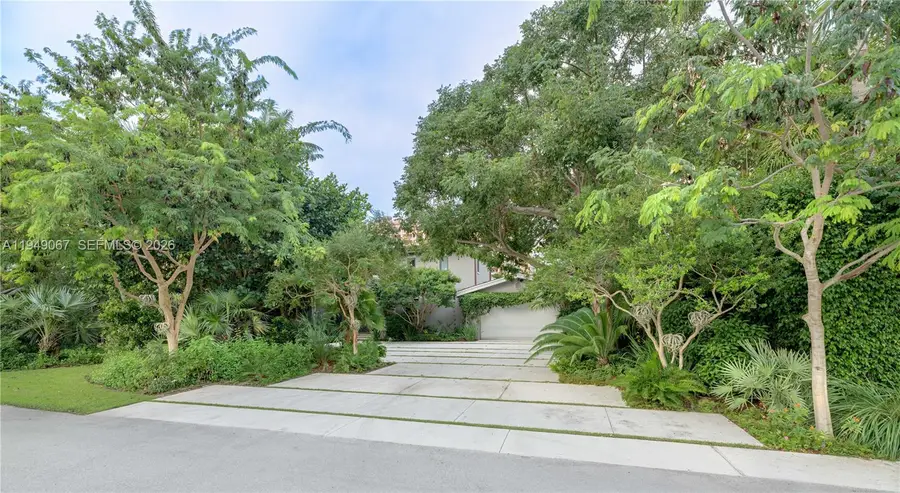 6840 Sunrise Pl, Coral Gables, FL 33133 - Image #2