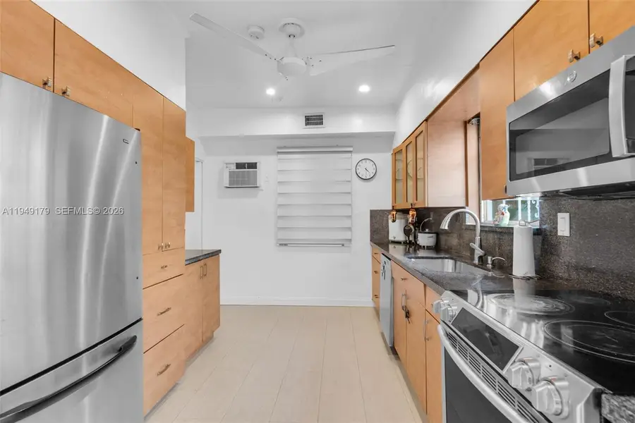 1829 NW 31st Ave, Miami, FL 33125 - Image #2