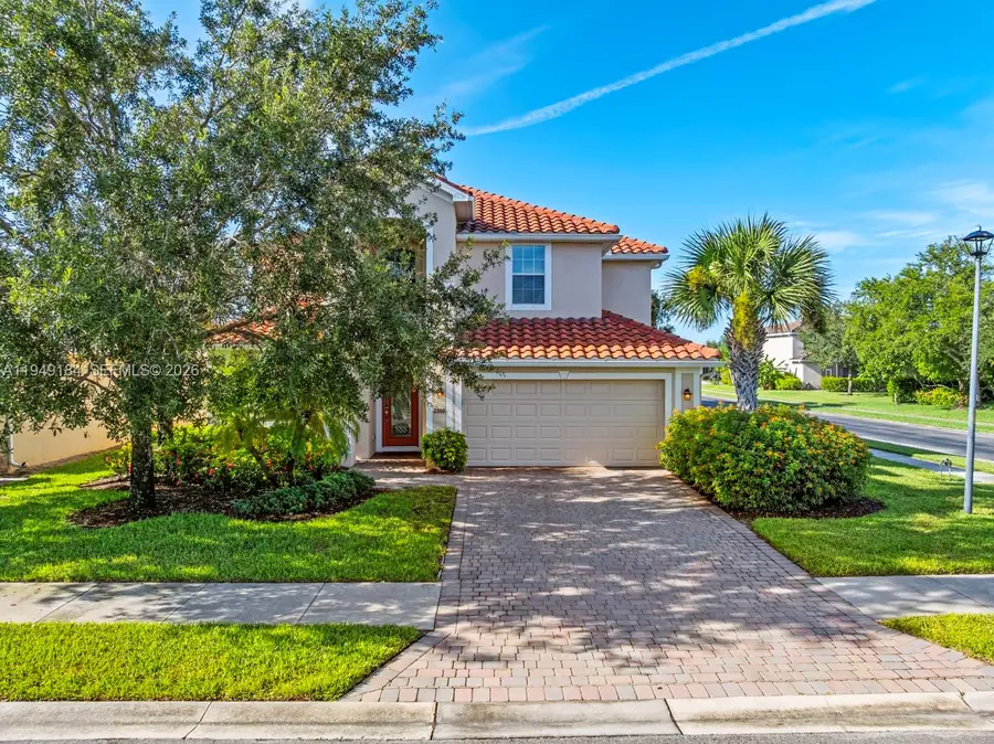 2330 Heydon Cir E, Naples, FL 34120 - Image #2