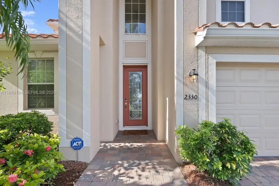 2330 Heydon Cir E, Naples, FL 34120 - Image #3