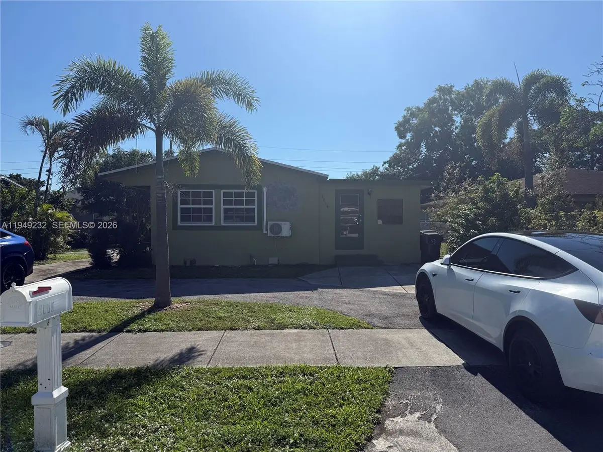 2910 NW 25th St, Fort Lauderdale, FL 33311 - Image #1
