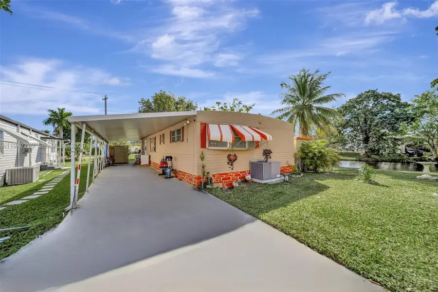 5208 SW 34th St, Davie, FL 33314 - Image #2