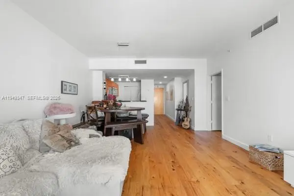 253 NE 2nd St #1007, Miami, FL 33132 - Image #3