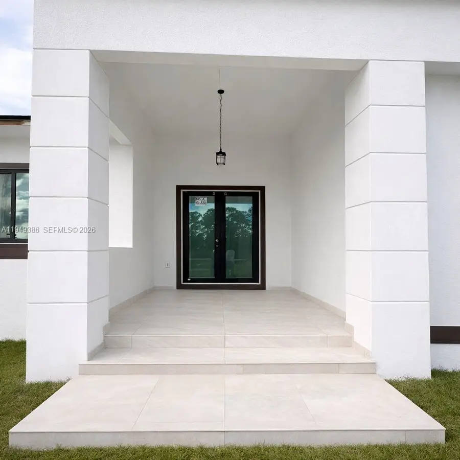 3985 Everglades Blvd N, Naples, FL 34120 - Image #2