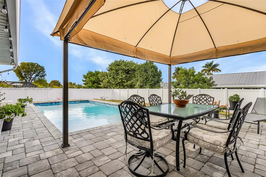 211 47th St, Cape Coral, FL 33914 - #3