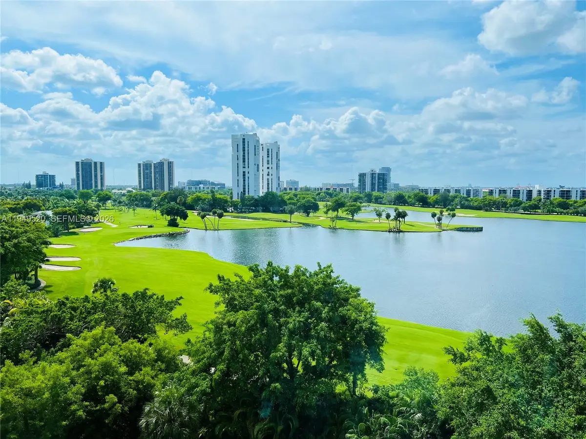 20000 E Country Club Dr #806, Aventura, FL 33180 - Image #1