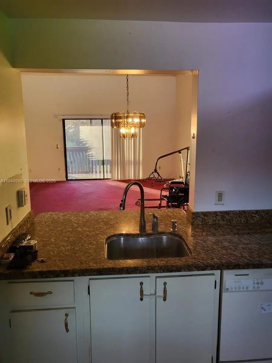 302 E Lakeview Dr E #302, Royal Palm Beach, FL 33411 - Image #3