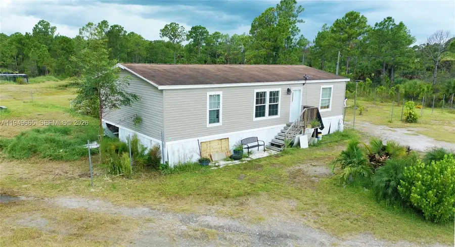 612 Hunting Club, Montura, FL 33920 - Image #3