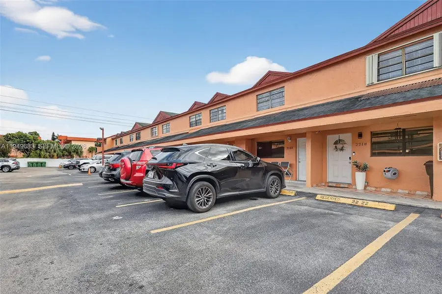 2224 W 53rd Pl #2224, Hialeah, FL 33016 - Image #2