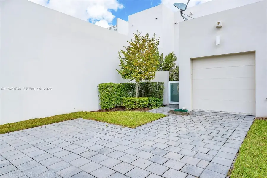 6402 NW 104th Path, Doral, FL 33178 - Image #3