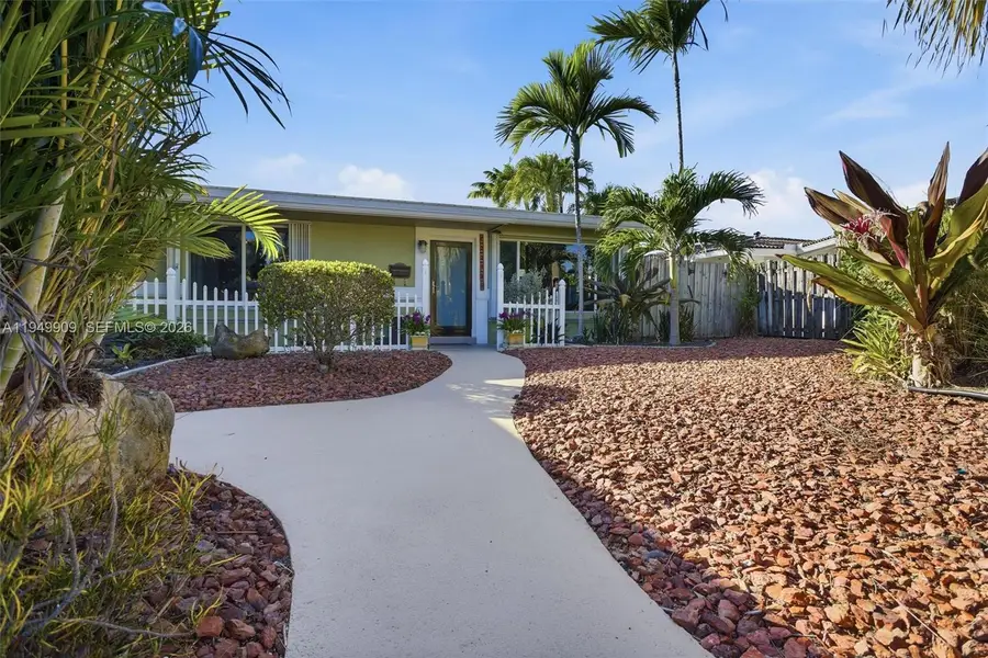 2213 NE 16th Ave, Wilton Manors, FL 33305 - Image #2