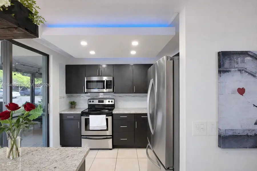 661 NE 195th St #103, Miami, FL 33179 - Image #2