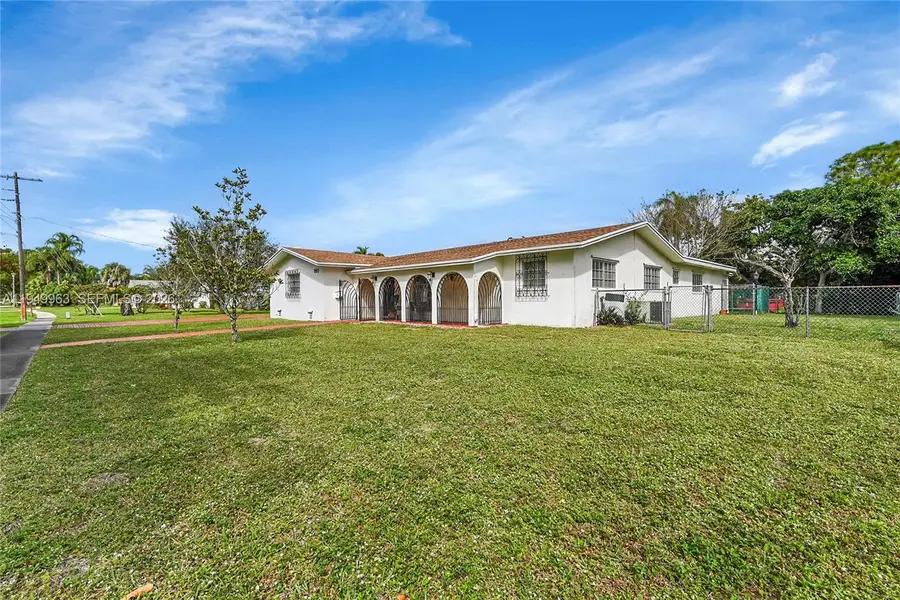 980 Renmar Dr, Plantation, FL 33317 - #3