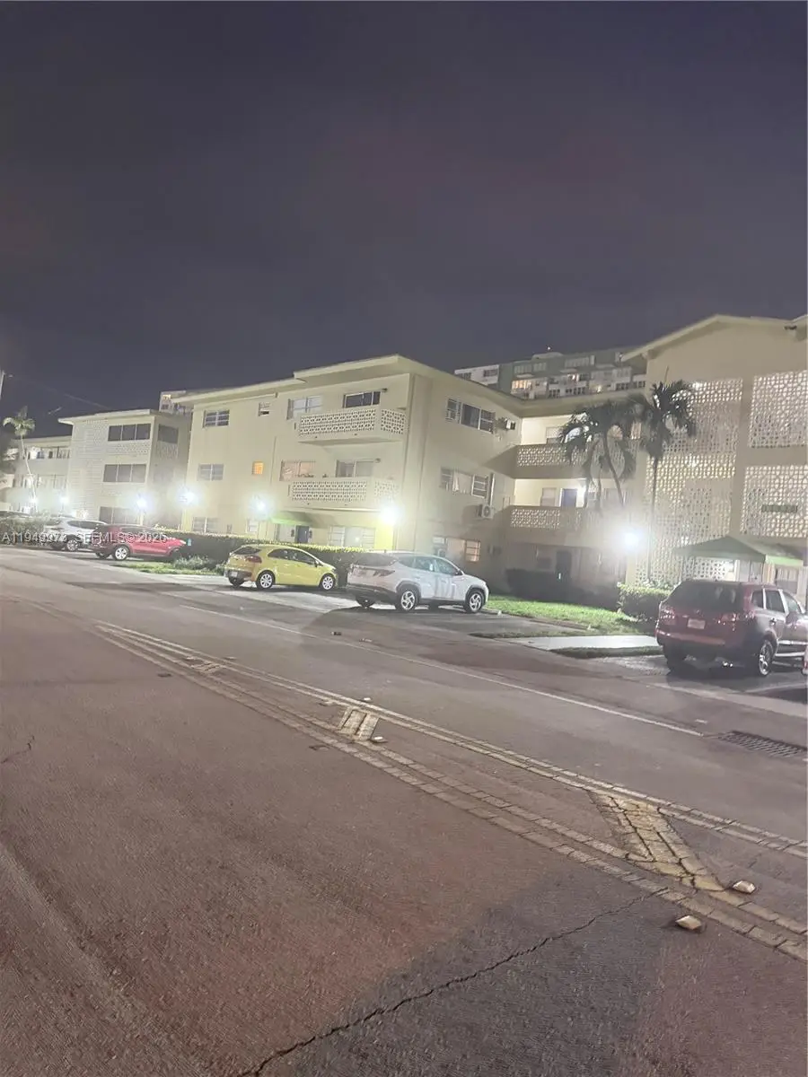 11930 NE 19th Dr #28, North Miami, FL 33181 - Image #1