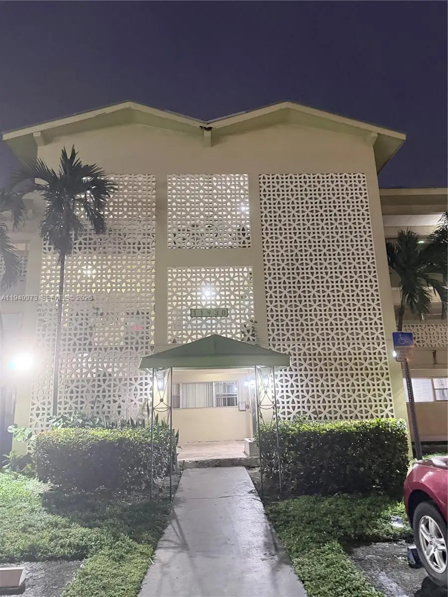 11930 NE 19th Dr #28, North Miami, FL 33181 - Image #2