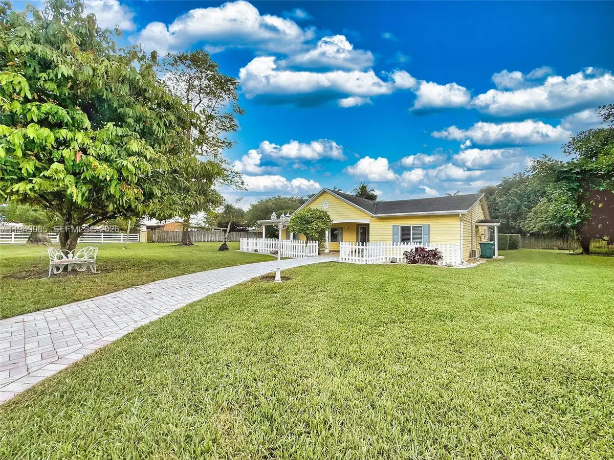 19280 SW 304th St, Homestead, FL 33030 - Image #1
