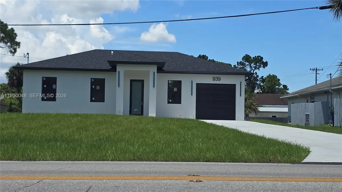 939 Sentinela Blvd, Lehigh Acres, FL 33974 - Image #1