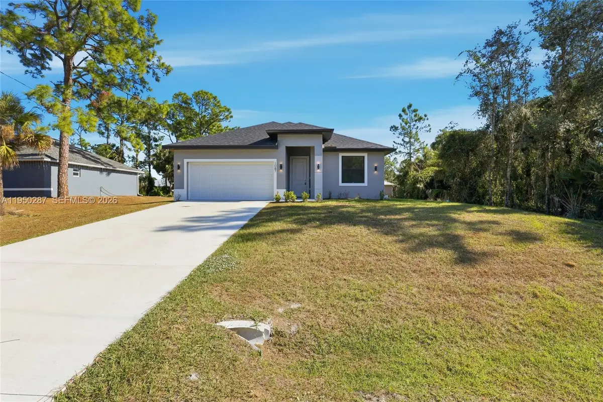 1087 Rugby Ln, Port Labelle, FL 33935 - Image #1