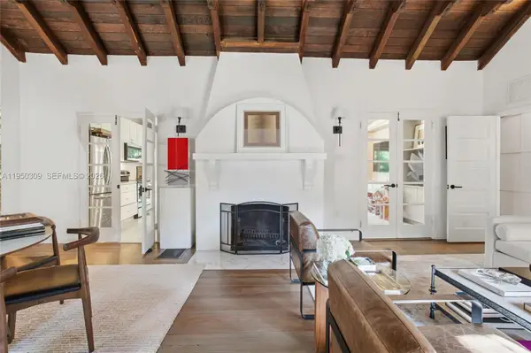 453 NE 89th St, El Portal, FL 33138