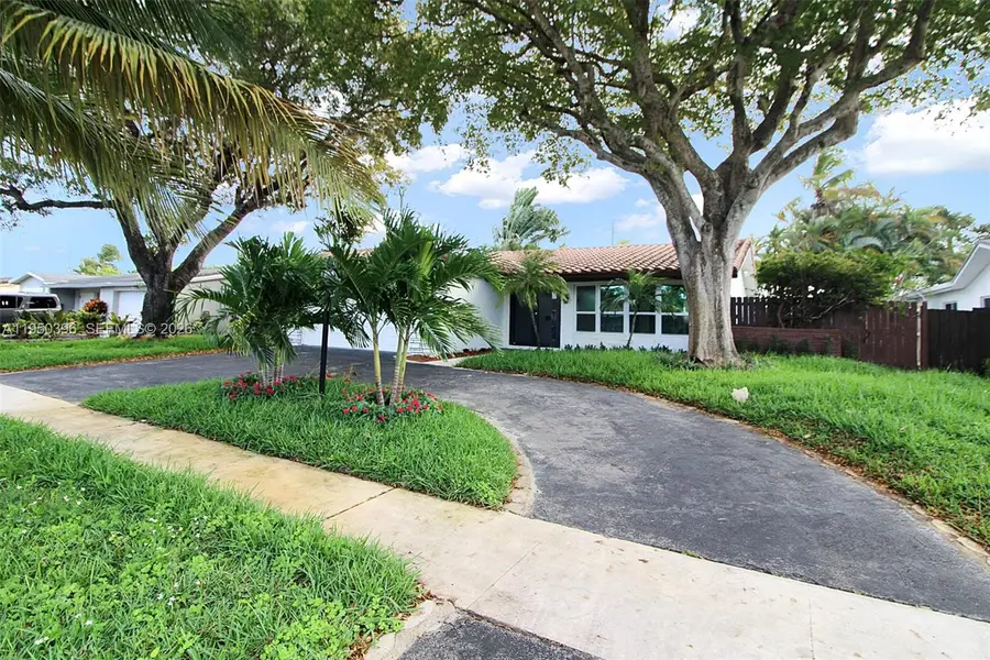 5300 Adams St, Hollywood, FL 33021 - Image #2