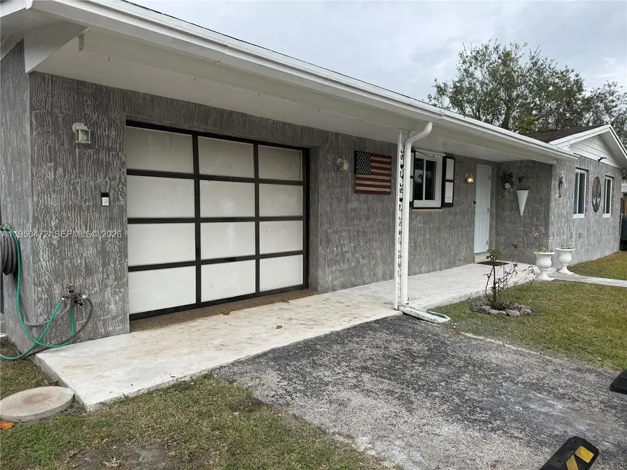 309 NW 15th St, Homestead, FL 33030 - Image #2