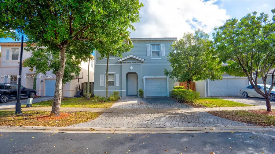355 NE 31st Ave, Homestead, FL 33033 - Image #2