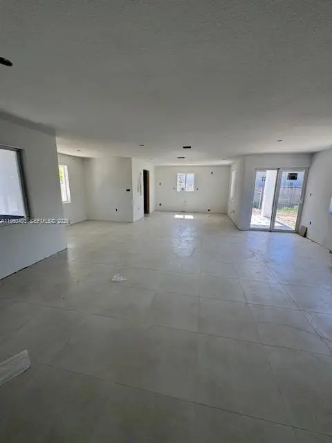 310 NW 6 St, Homestead, FL 33030 - #3