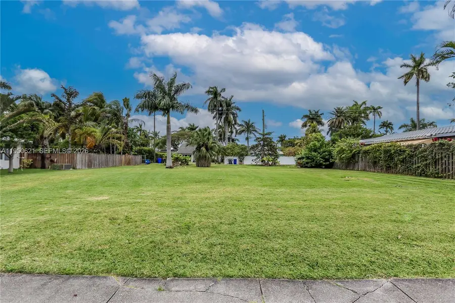 1211 Tyler St, Hollywood, FL 33019 - Image #3