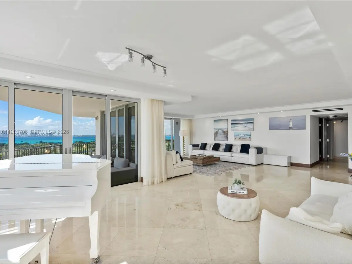 5660 Collins Ave #18A, Miami Beach, FL 33140 - Image #1