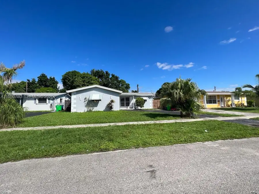 8341 NW 25th St, Sunrise, FL 33322 - #3