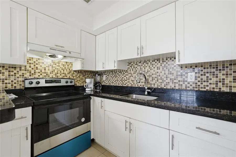 1731 NW 26th Ave, Fort Lauderdale, FL 33311 - Image #3