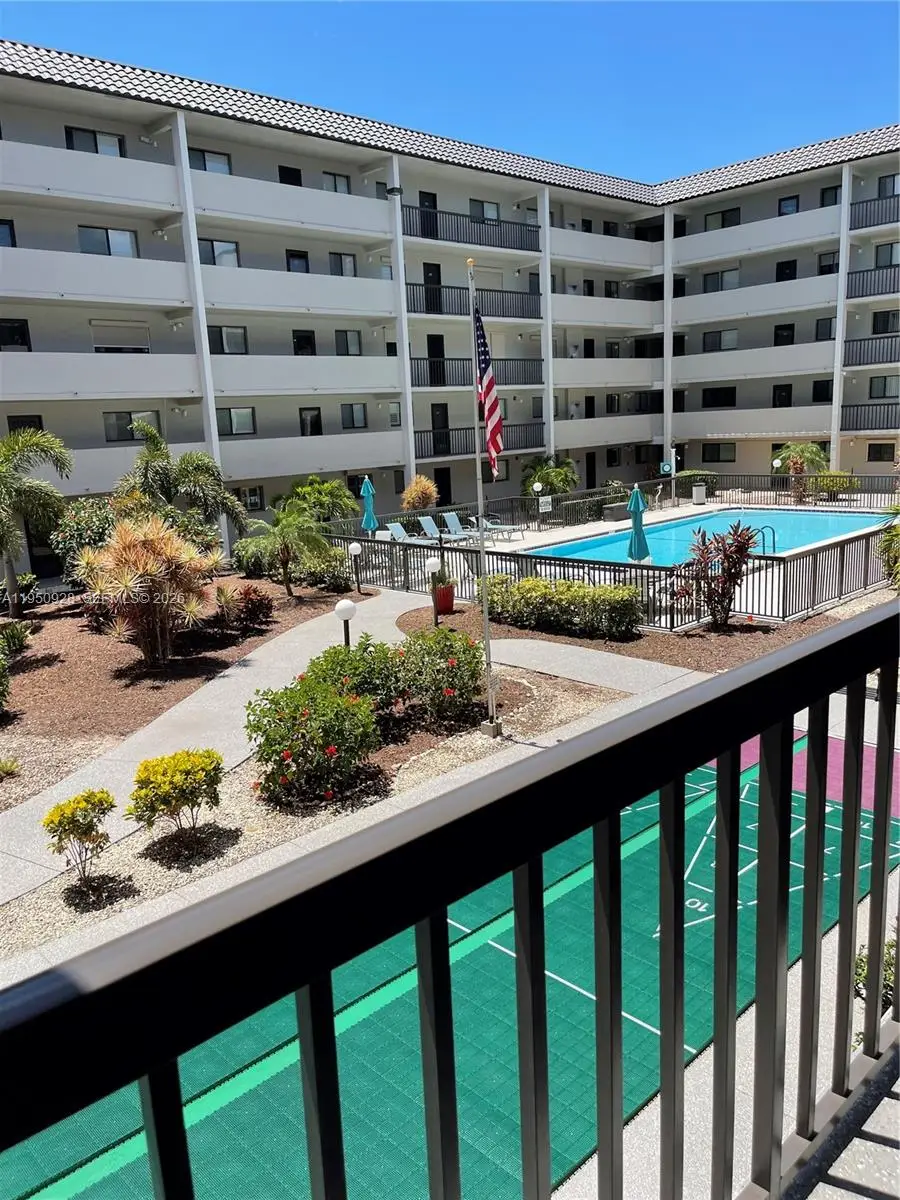 2121 Collier Av #215, Fort Myers, FL 33901 - #1