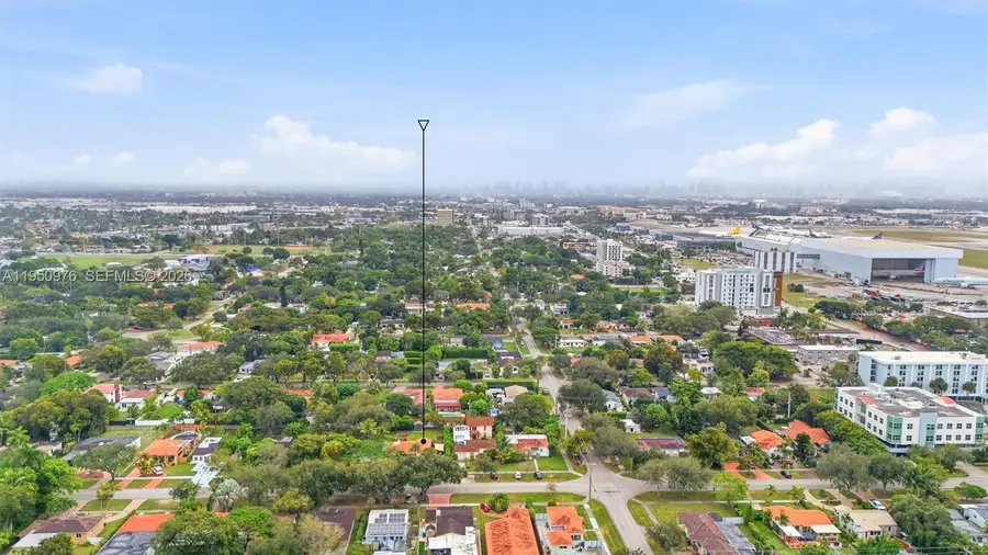 565 South Dr, Miami Springs, FL 33166 - #2