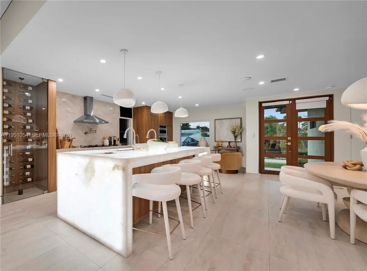 1810 NE 43rd Ct, Oakland Park, FL 33308 - Image #1