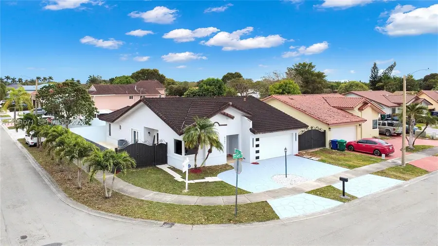 6301 SW 149th Ct, Miami, FL 33193 - Image #2