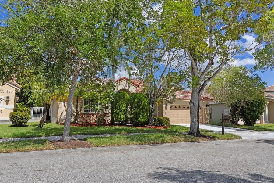 798 Verona Lake Dr, Weston, FL 33326 - Image #3